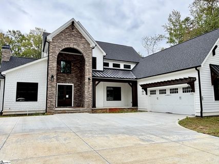 10 Autumn Leaves Way sold home in Garden Gate, Marietta, SC
