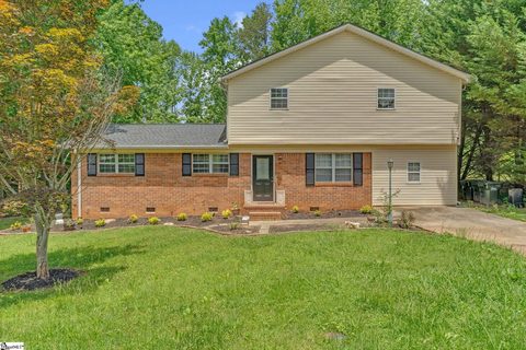 24 Carriage Drive sold home in Coachman Estates, Greenville, SC