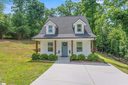 216 Country Gln sold home in Pelzer, SC