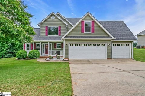 30 Chalice Hill Lane sold home in Glastonbury Village, Travelers Rest, SC