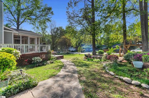 937 Summit Drive