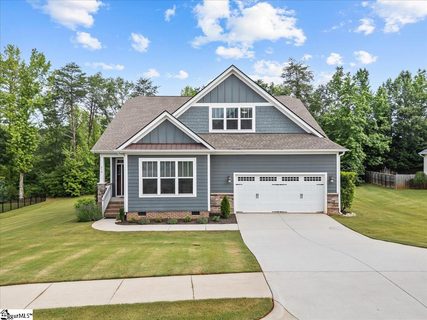 210 Grayson Drive sold home in Grayson Pointe, Travelers Rest, SC