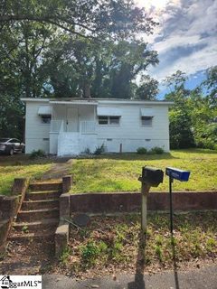 8 Pear Street sold home in Washington Heights, Greenville, SC