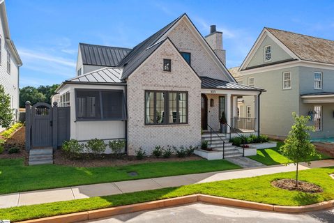 105 Burriss Drive