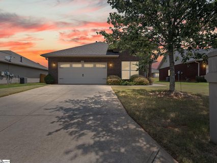 260 Stonecrest Drive sold home in Four Seasons, Roebuck, SC