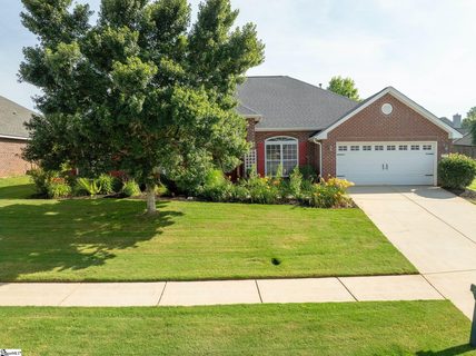 575 Ellsmere Way