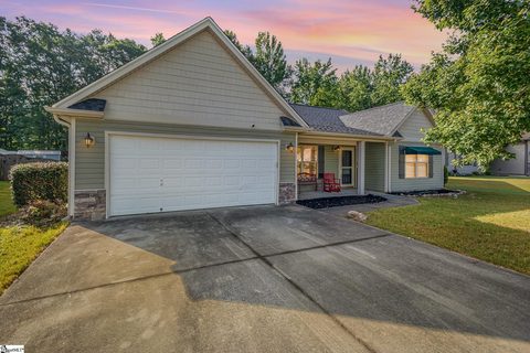 113 Queensland Court sold home in Country Chase, Fountain Inn, SC
