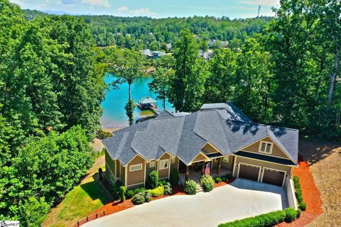 Homes in Waterford Pointe, Seneca