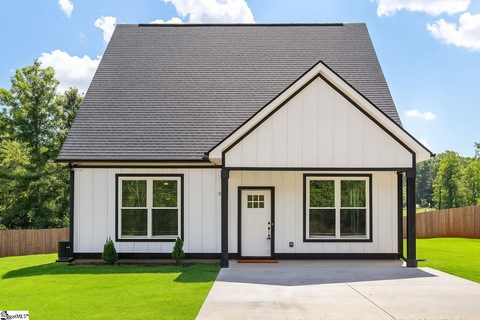 202 Apple Orchard Drive sold home in Englewood Estates, Greenville, SC