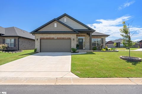 2 Woodcross Drive