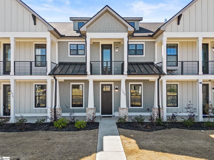 1008 Zinfandel Way active home in Townes At Squires Pointe, Duncan, SC