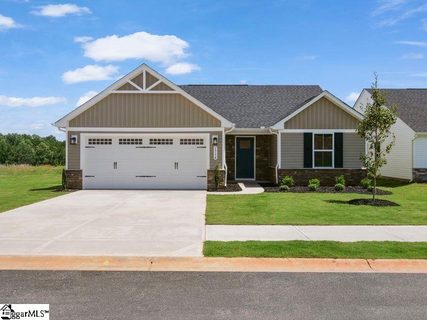 1516 Trigger Way pending home in Claiborne Ridge, Landrum, SC