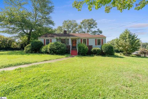 122 Legrand Boulevard sold home in Sherwood Forest, Greenville, SC