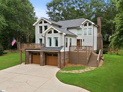323 Bass Cove Drive sold home in Waters Edge, Taylors, SC
