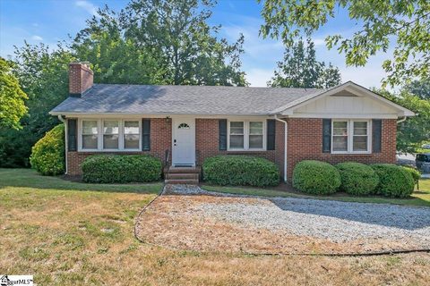 2800 Edwards Road sold home in Forestdale Heights, Taylors, SC