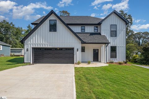 113 Charles Street sold home in A G Wyatt Estate, Easley, SC