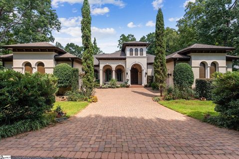124 Antigua Way
