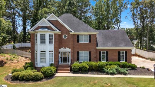 112 Fairway Drive sold home in Country Club Place, Laurens, SC