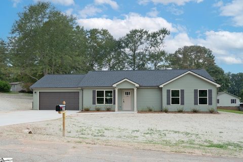 205 Southside Drive sold home in Grayview Estate, Laurens, SC