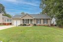 307 Oak Valley Drive sold home in Simpsonville, SC