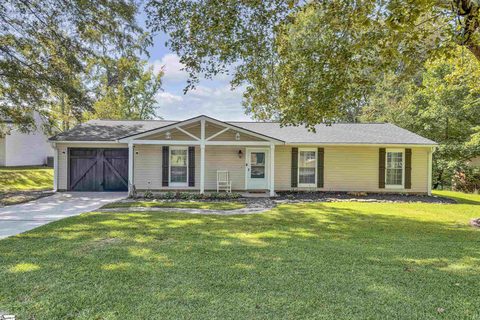 4 Oak Hollow Court sold home in Oak Forest, Greenville, SC
