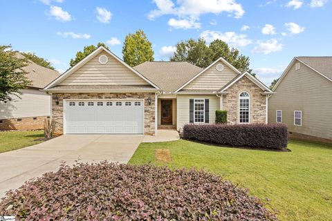 627 Secretariat Drive sold home in Belmont, Boiling Springs, SC