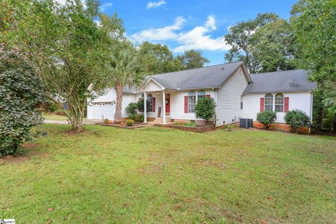 122 Confederate Lane sold home in Country Club Estates, Greer, SC