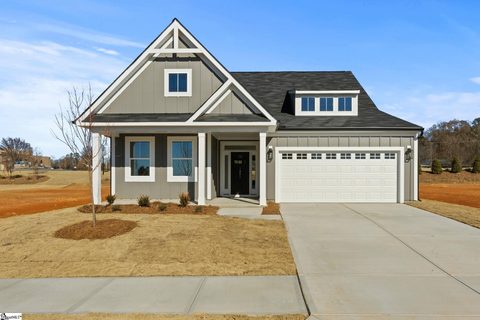 1821 Betsy Ross Drive active home in Founders Club, Moore, SC