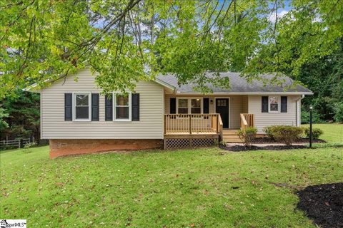 318 Sharon Lane sold home in Whispering Pines, Easley, SC