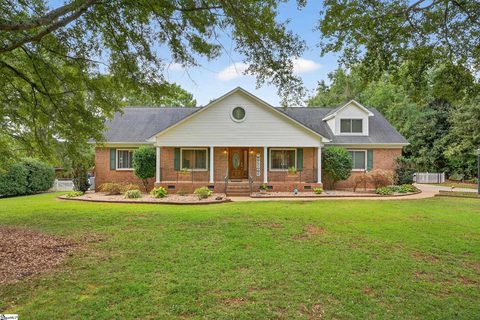 110 Wild Cherry Lane sold home in Farm Lake, Boiling Springs, SC