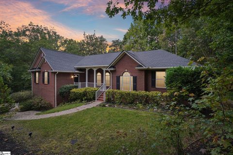 Homes in Paris Glen, Greenville