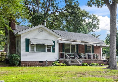 3 Twin Springs Drive