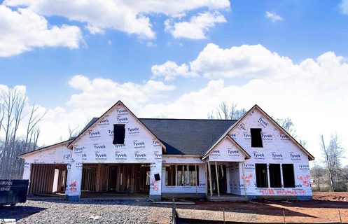 Previously sold for $669,504