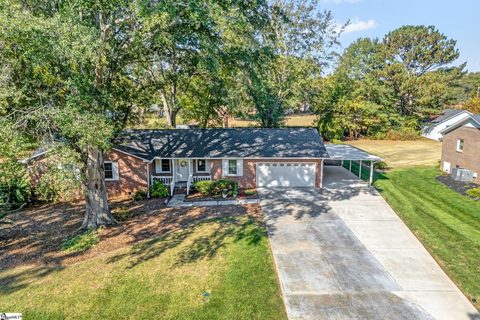 202 Wemberly Drive sold home in Wemberly Way, Simpsonville, SC