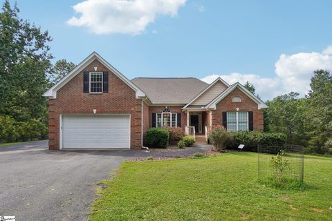 1025 Highland View Lane
