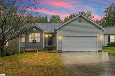 107 Kingscreek Drive