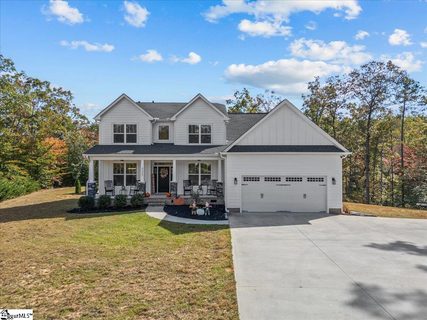 525 16Th Circle