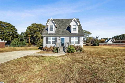 118 Doris Avenue active home in Rock View Heights, Anderson, SC