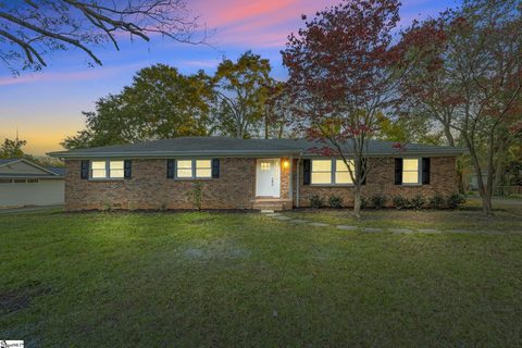104 Sunline Place