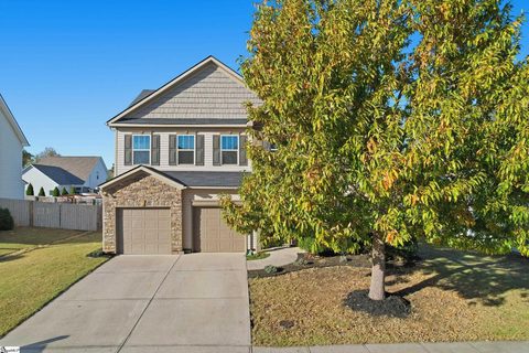 24 Dunsborough Drive