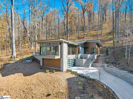 30 Windfaire Pass Court active home in The Ridges At Paris Mountain, Greenville, SC