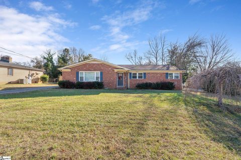 18 Dera Street sold home in Pleasantburg Forest, Greenville, SC