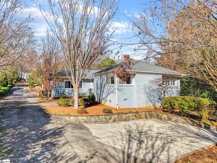 921 Brentwood Drive