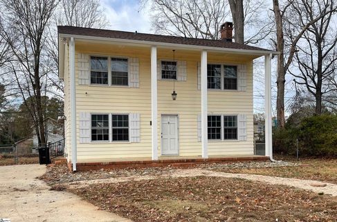 8 Aspenwood Drive