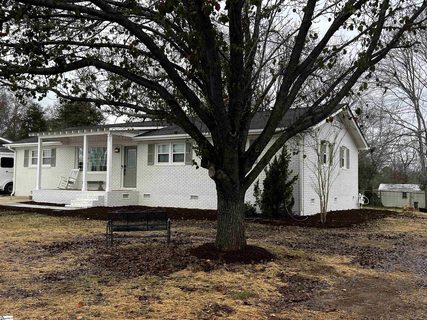 713 Cross Anchor Road sold home in Briarcliff Acres, Woodruff, SC
