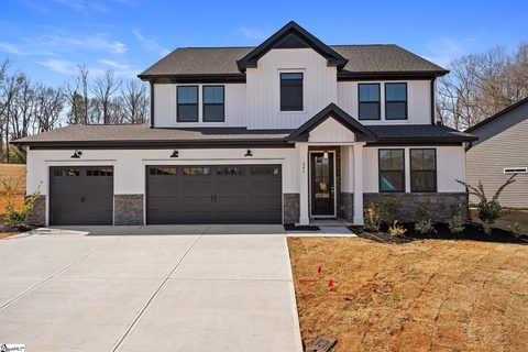 Homes in Saratoga Oaks, Williamston