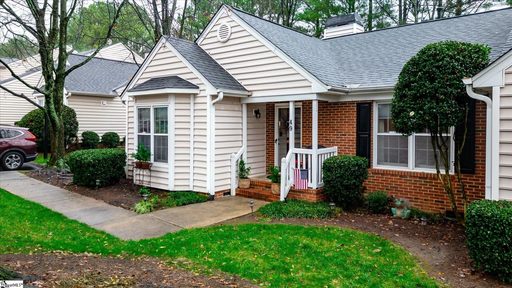 40 Wood Pointe Drive