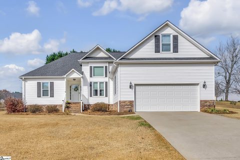 Homes in Beaver Brook, Taylors