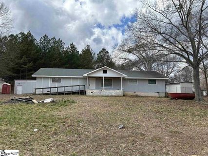 100 Clary Drive active multi-family property in Rolling Green, Spartanburg, SC