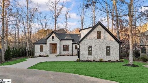 304 Ave Of Oaks